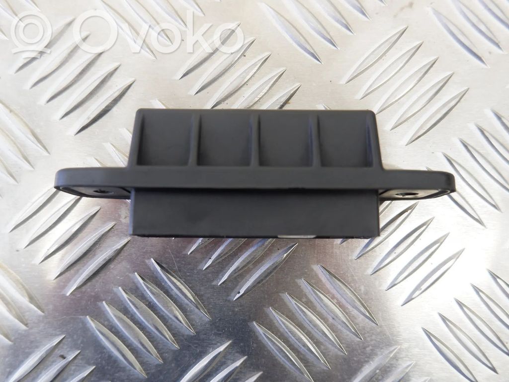 Tailgate opening switch   8484028040,8484028040