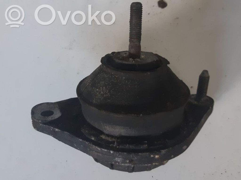 Engine mount bracket   8A0199379E