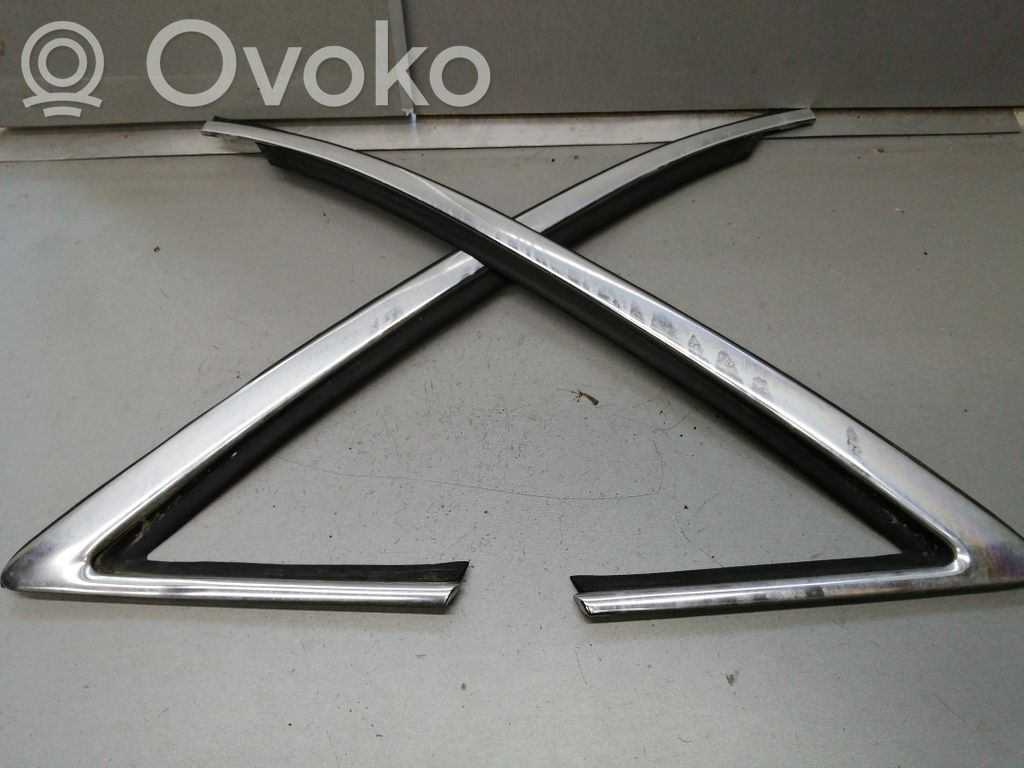 Audi A8 S8 D2 4D Lasin takaosan lista 