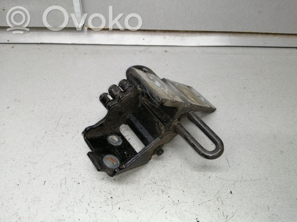 Audi A8 S8 D2 4D Front door lower hinge 