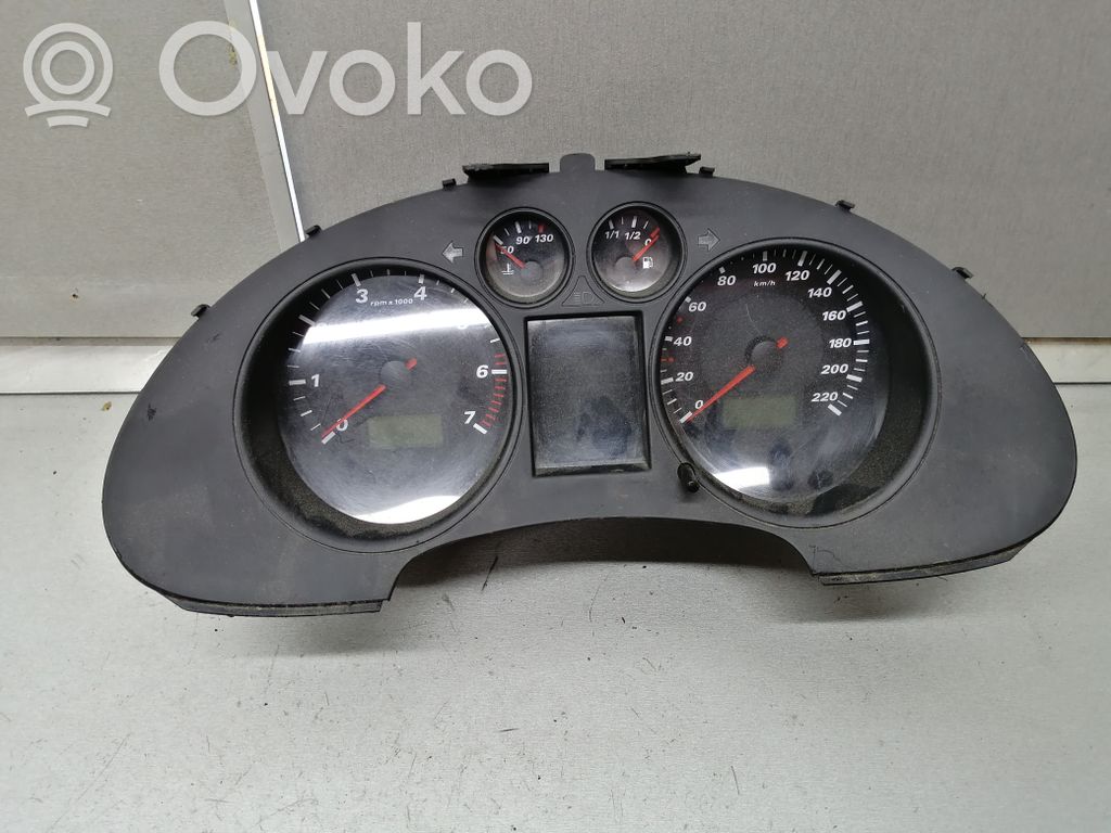 Seat Cordoba (6L) Licznik / Prędkościomierz 