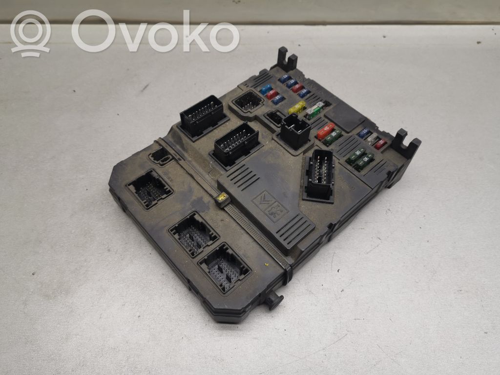 Citroen C3 Fuse module 
