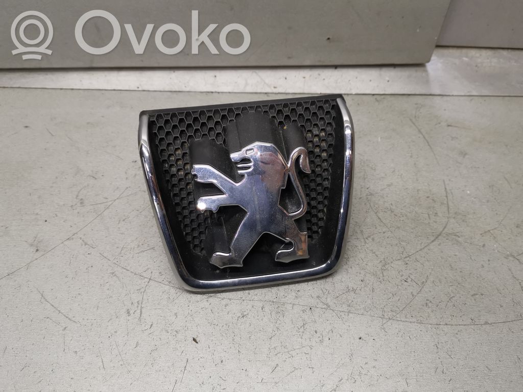 Peugeot 607 Manufacturer badge logo/emblem 
