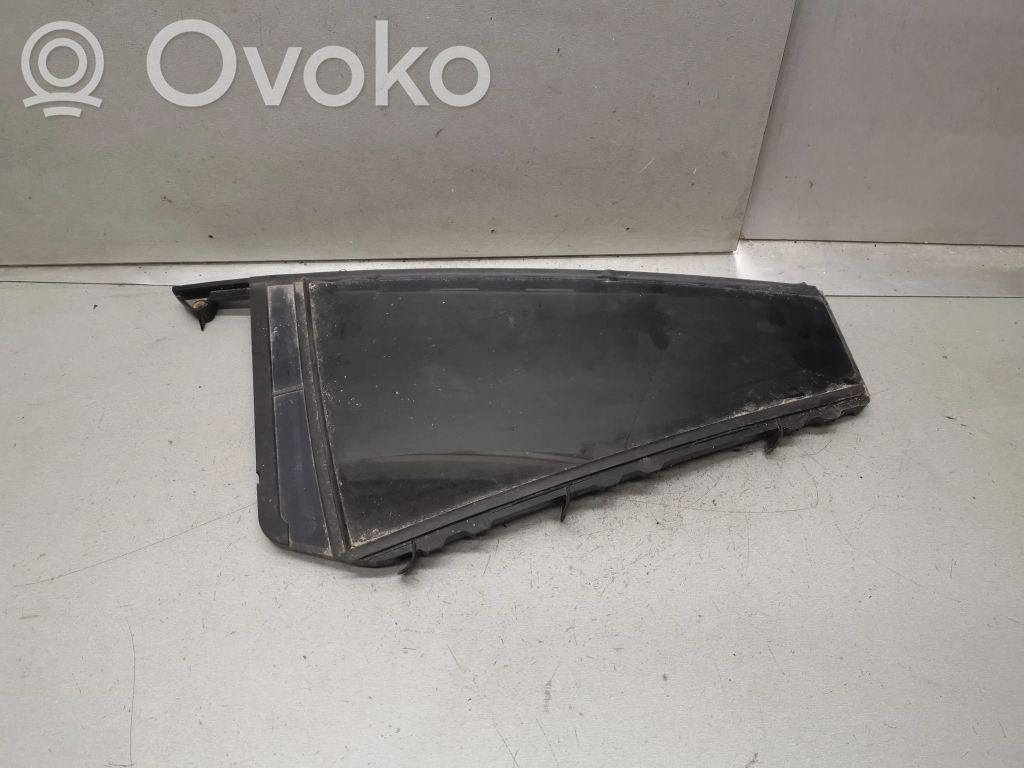 BMW X3 G01 Ventanilla de ventilación de la puerta trasera 
