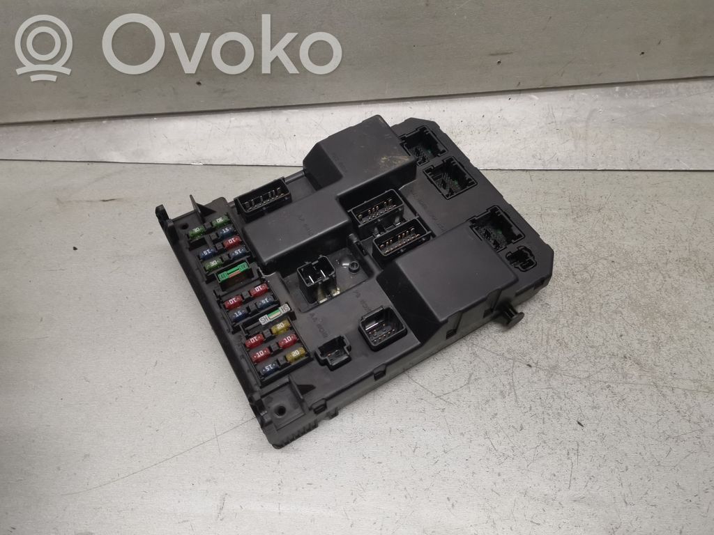 Citroen C5 Fuse module 
