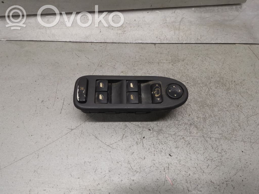 Citroen C5 Electric window control switch 