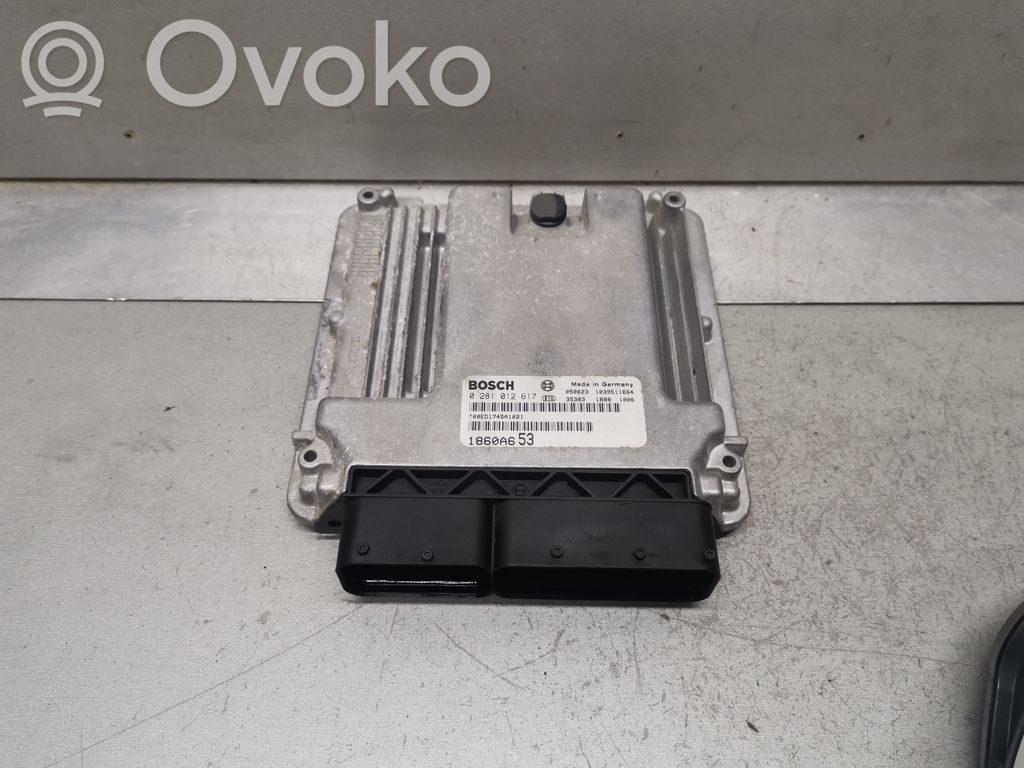 Mitsubishi Grandis Engine control unit/module 