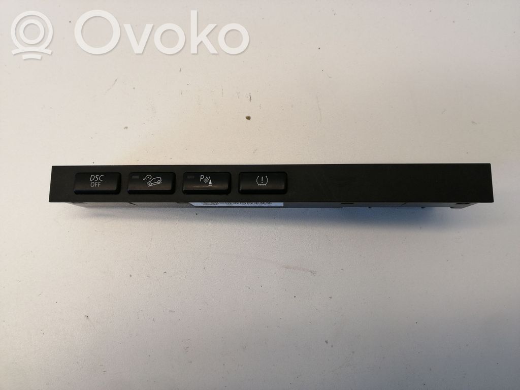 Parking (PDC) sensor switch   3415617