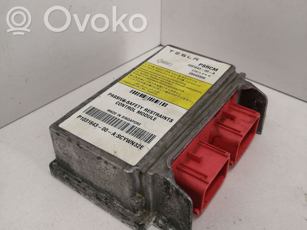 Tesla Model S Airbag control unit/module 