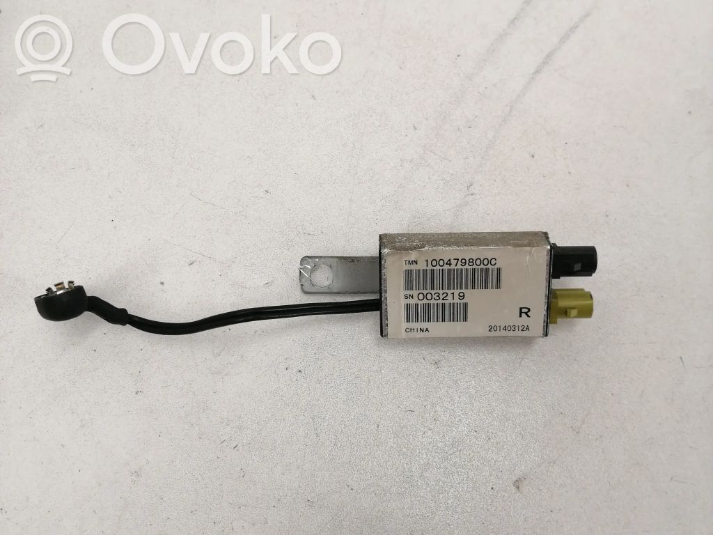 Tesla Model S Antenos stiprintuvas 