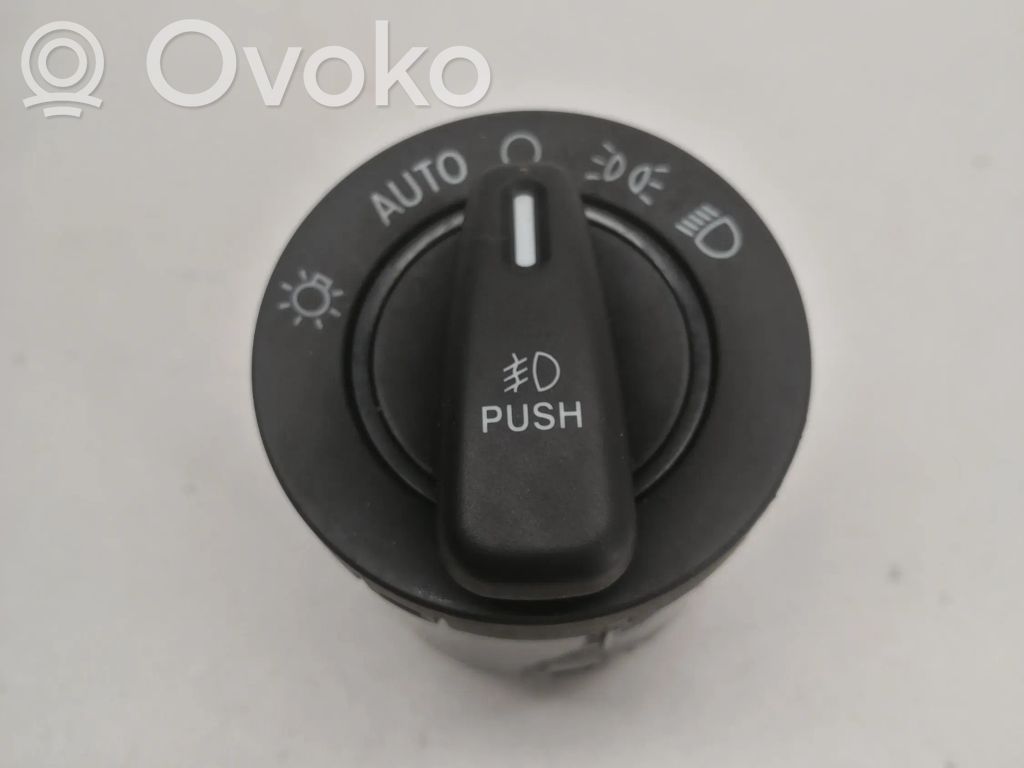 Lukturu slēdzis   56046258AD