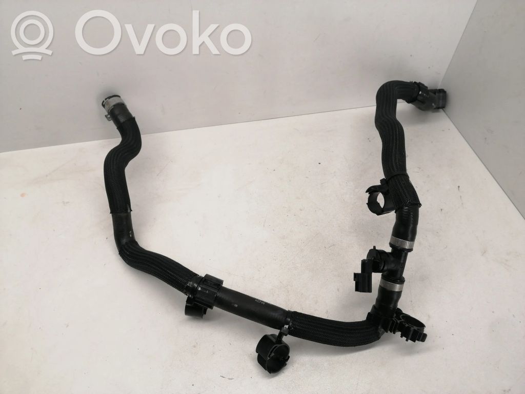 Jaguar I-Pace Engine coolant pipe/hose 