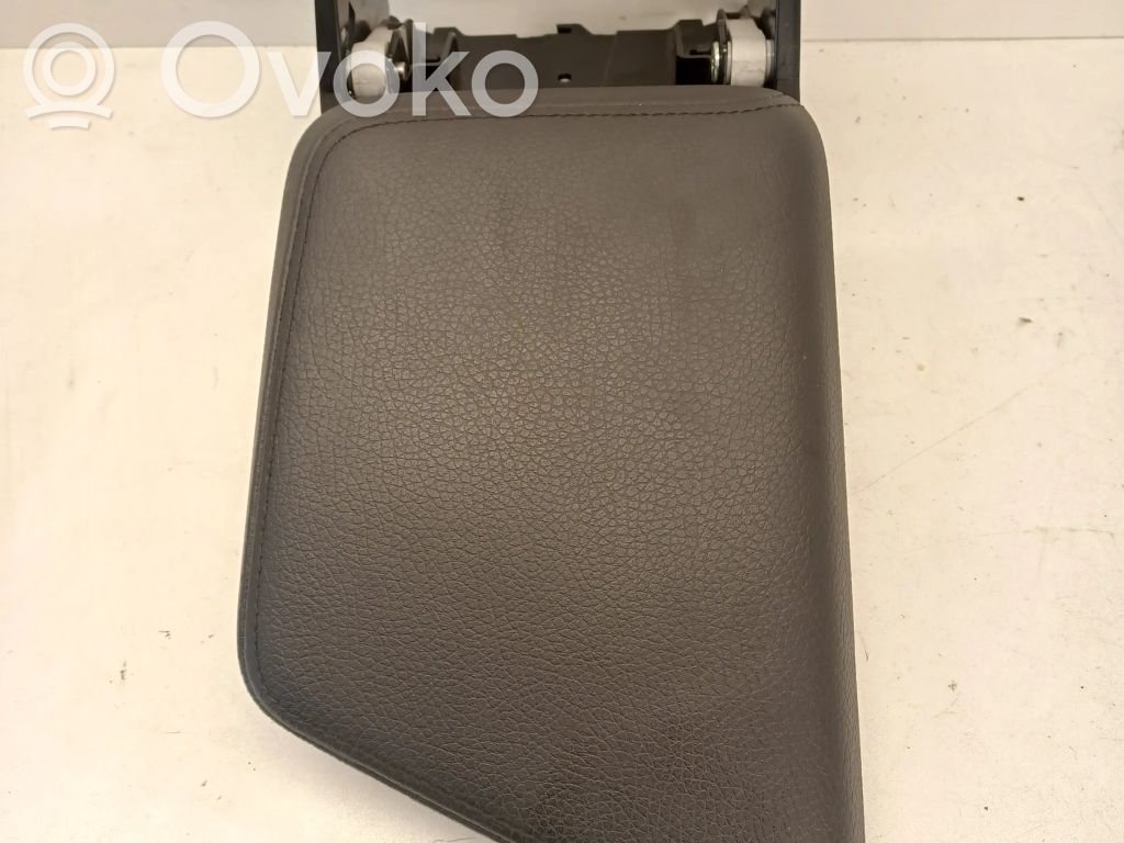 Armrest   31469700,31469707