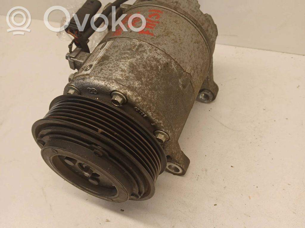 BMW 2 F46 Air conditioning (A/C) compressor (pump) 