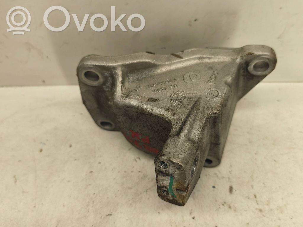 Dodge Durango III Engine mounting bracket 