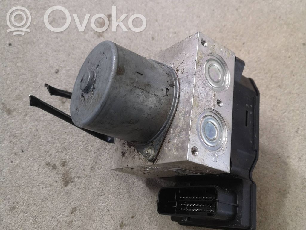 Audi Q3 8U ABS-pumppu 