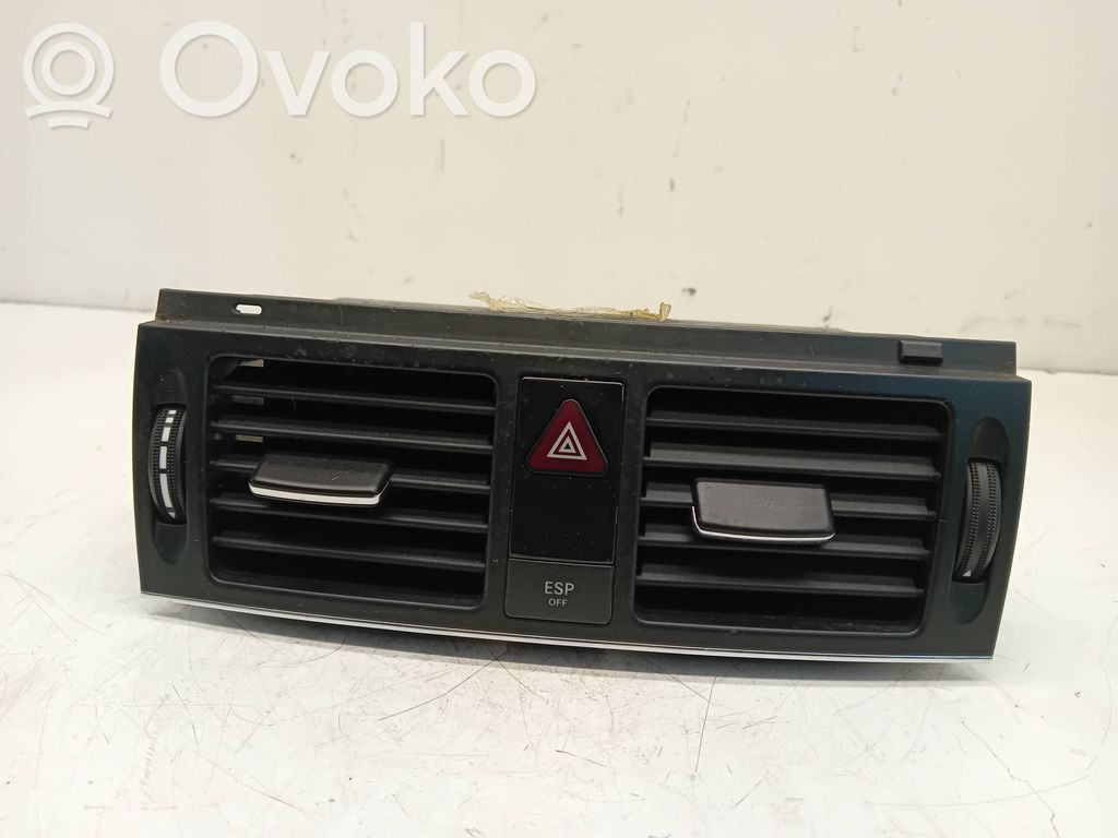 Mercedes-Benz C W204 Griglia di ventilazione centrale cruscotto 