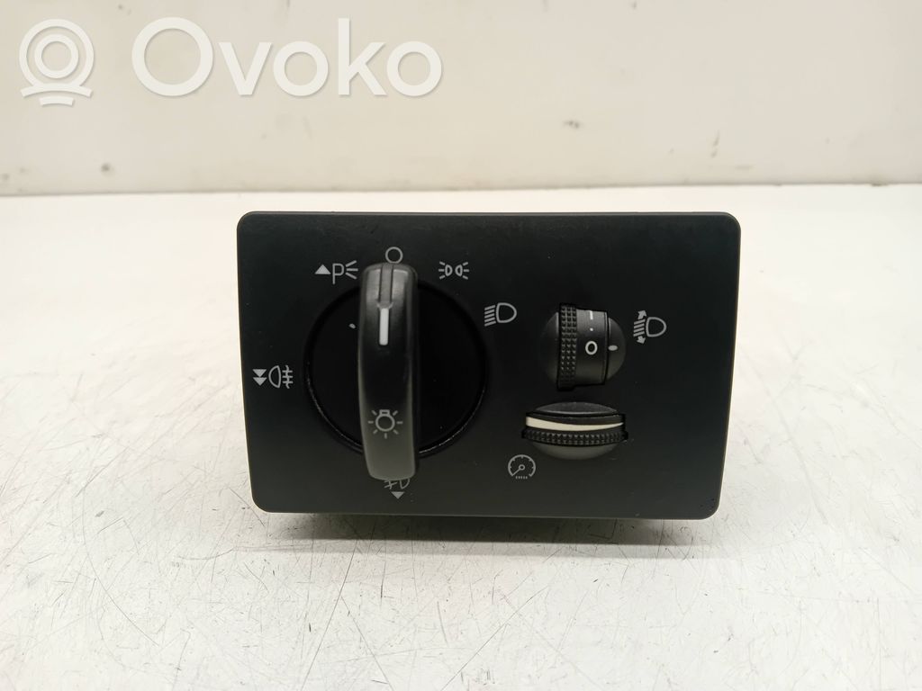 Light switch   7M5T13A024AA