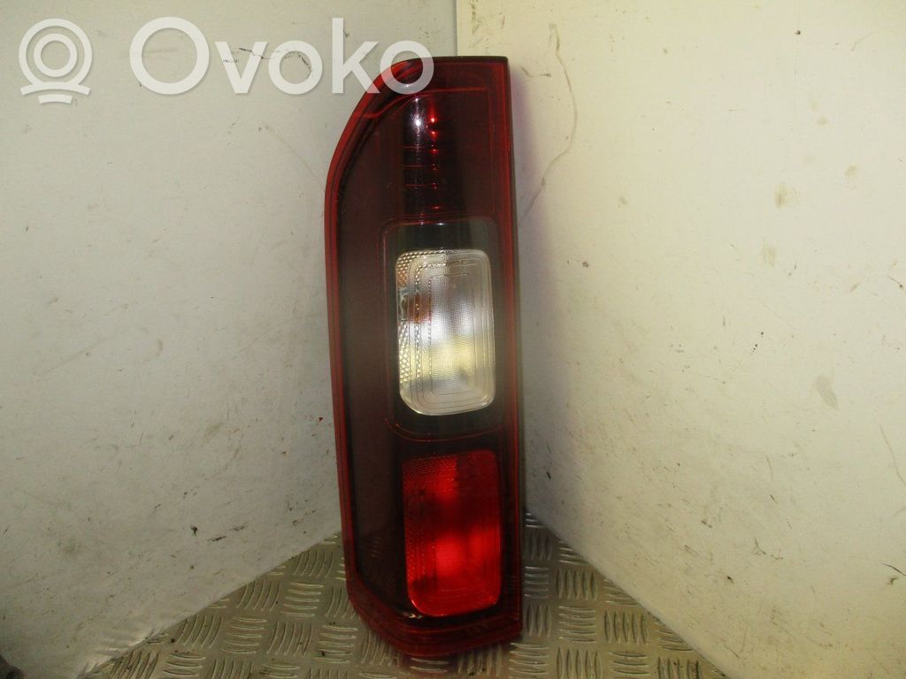 Renault Trafic III (X82) Lampa tylna 