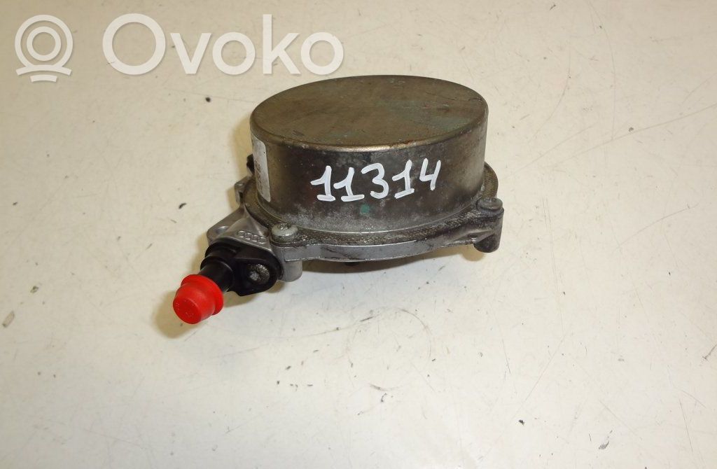 Audi Q7 4L Vacuum pump 