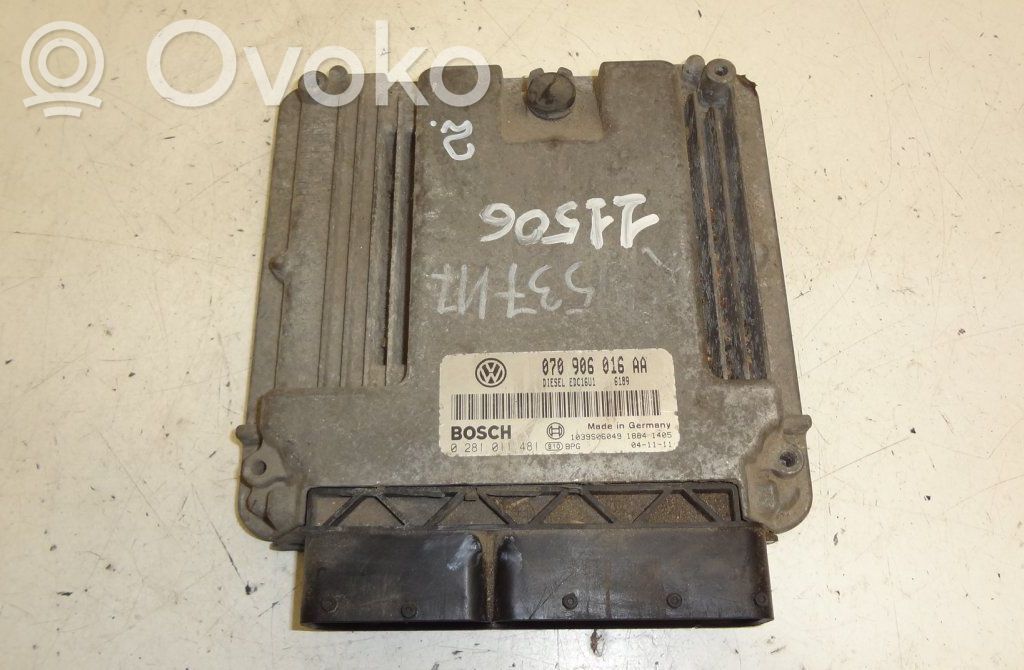 Volkswagen Touareg I Engine control unit/module 
