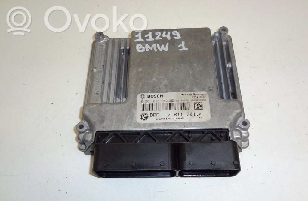 BMW 1 E81 E87 Engine control unit/module 