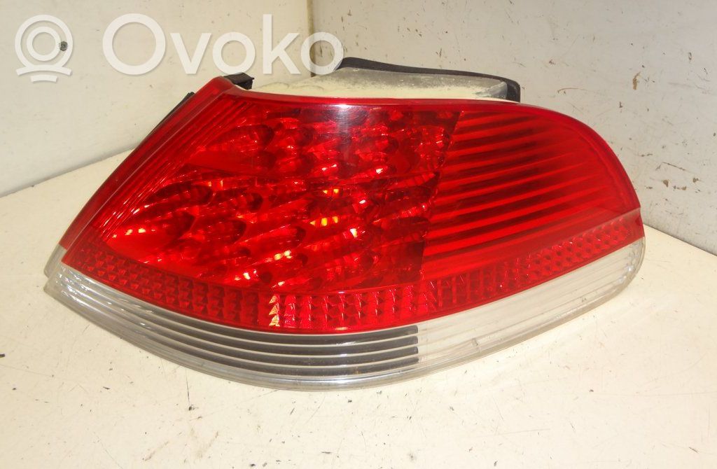 BMW 7 E65 E66 Galinis žibintas kėbule 