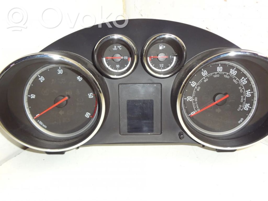 Opel Astra J Speedometer (instrument cluster) 