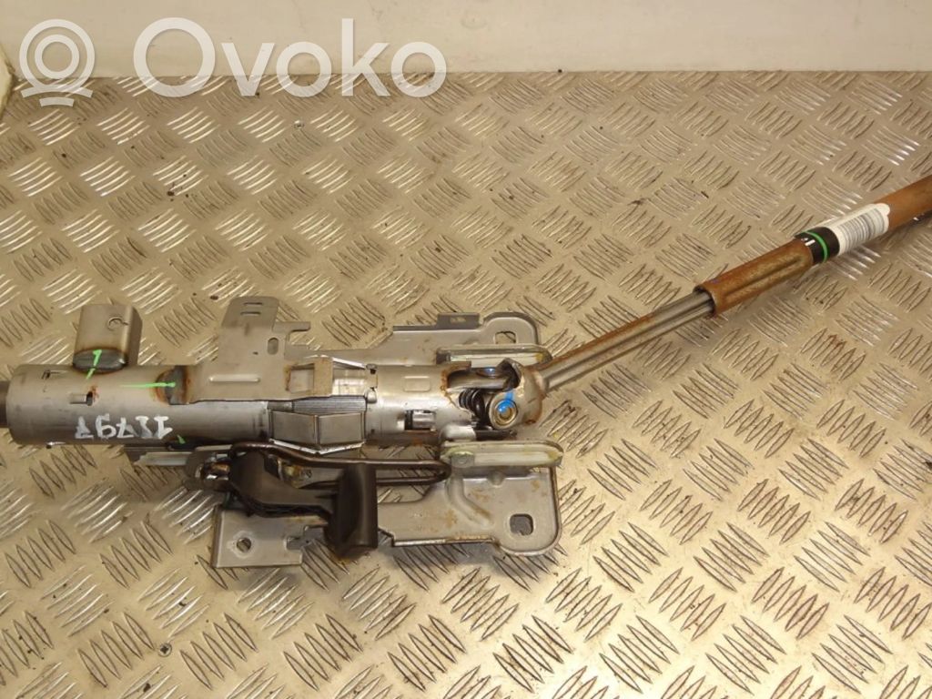 Peugeot 208 I Steering wheel axle 
