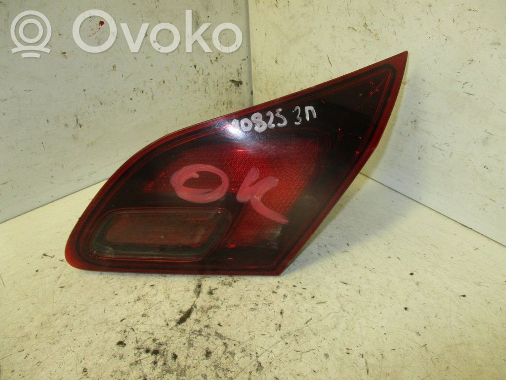 Opel Astra J Takaluukun takavalot 