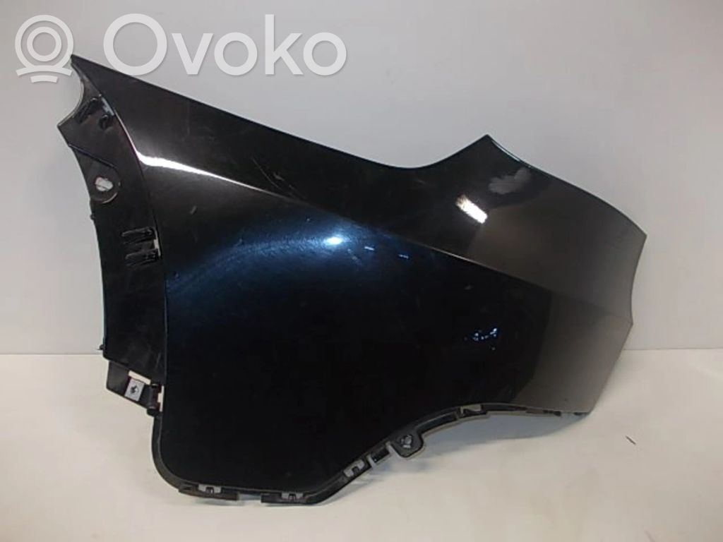 BMW X5 E70 Aizmugurē bampera stūra daļa 