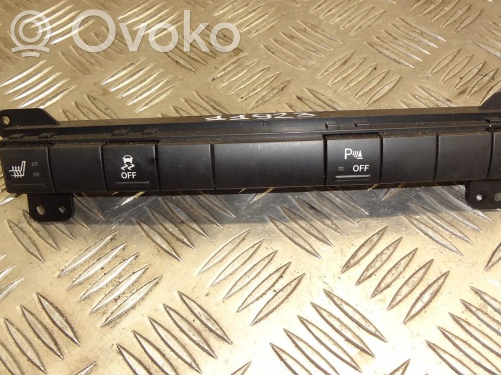 Jeep Grand Cherokee (WK) Parking (PDC) sensor switch 