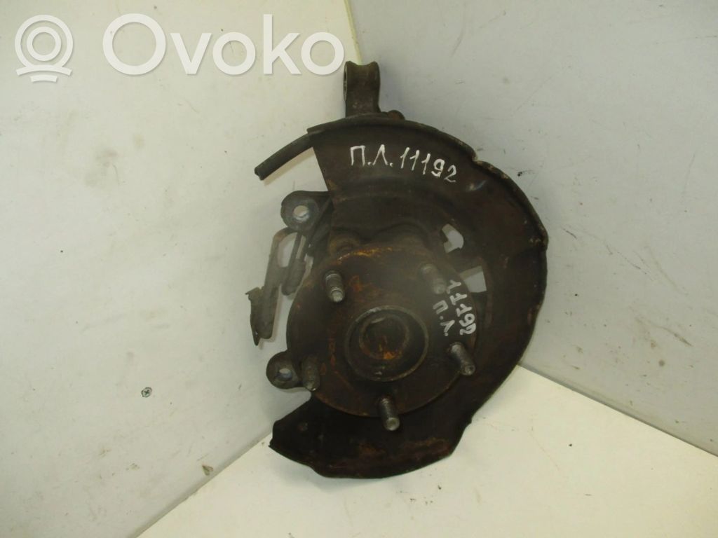 Toyota RAV 4 (XA30) Zwrotnica koła przedniego 