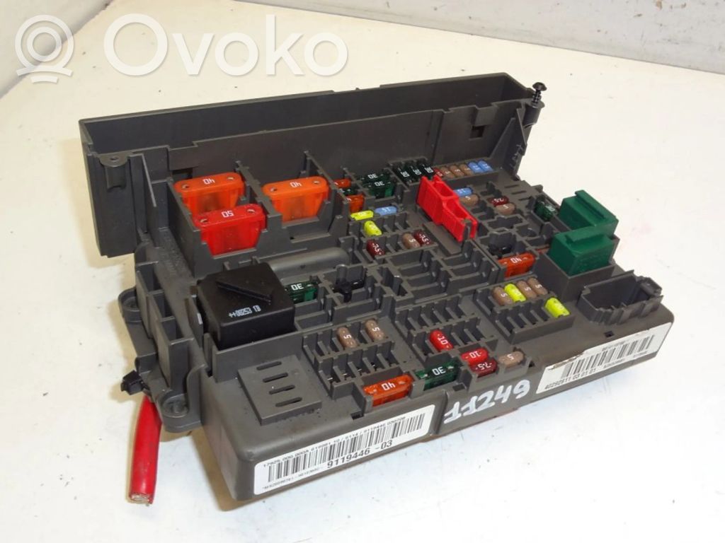 BMW 1 E81 E87 Fuse box set 