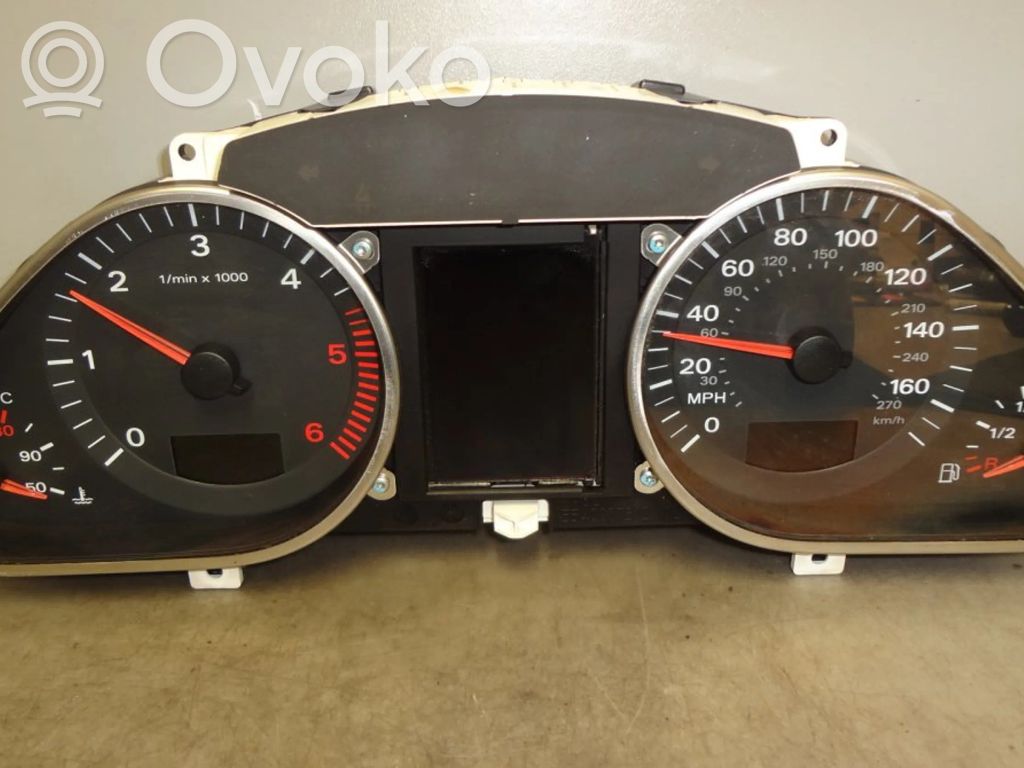 Audi Q7 4L Licznik / Prędkościomierz 