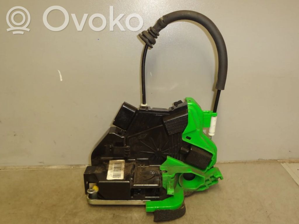 KIA Ceed Etuoven lukko 