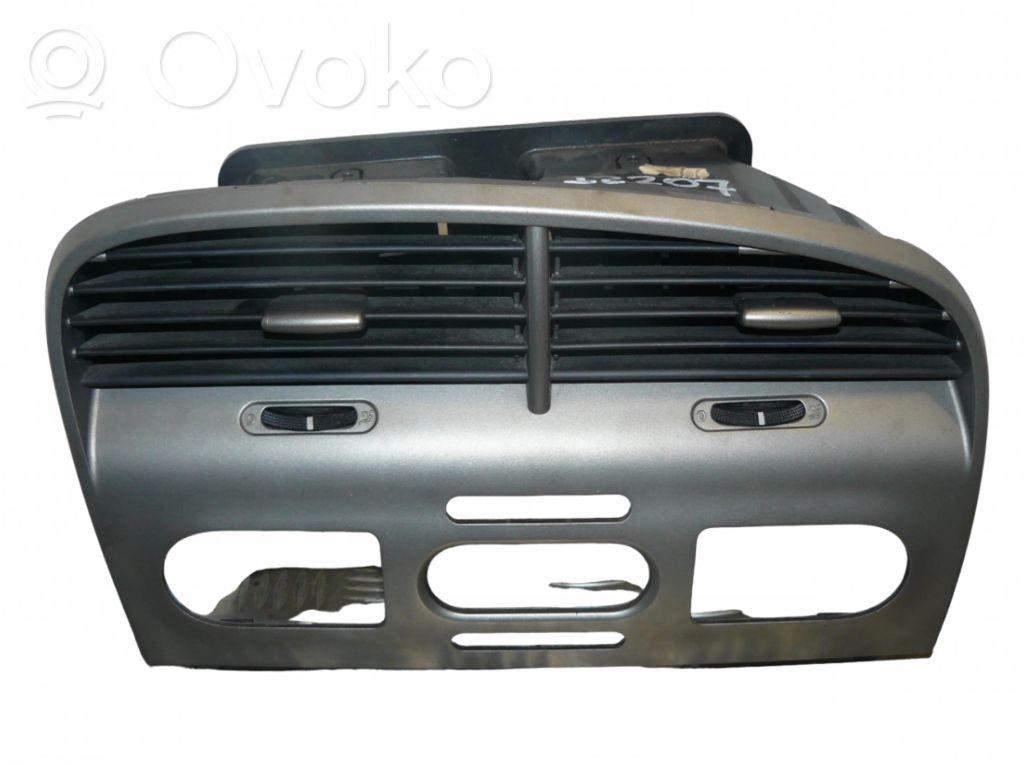 Seat Toledo III (5P) Dysze / Kratki środkowego nawiewu deski rozdzielczej 