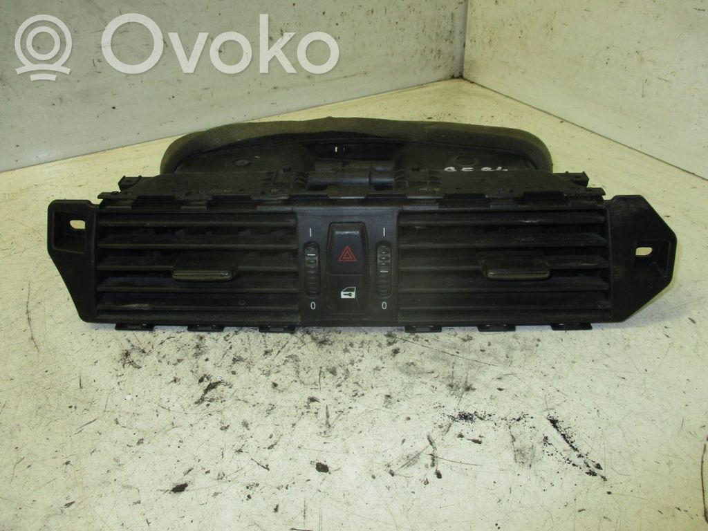Grille d'aération centrale   6910734,7009275