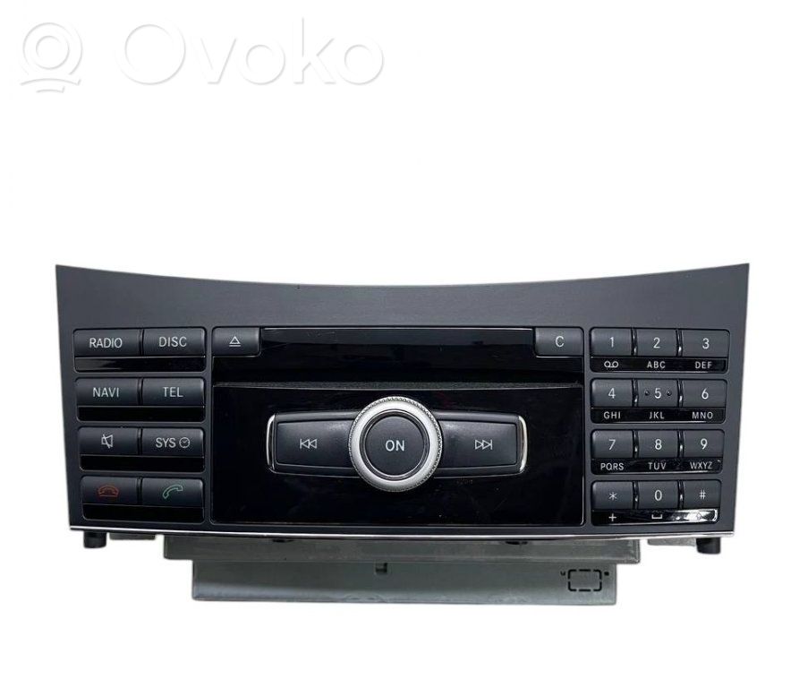 Mercedes-Benz E W212 Panel / Radioodtwarzacz CD/DVD/GPS 