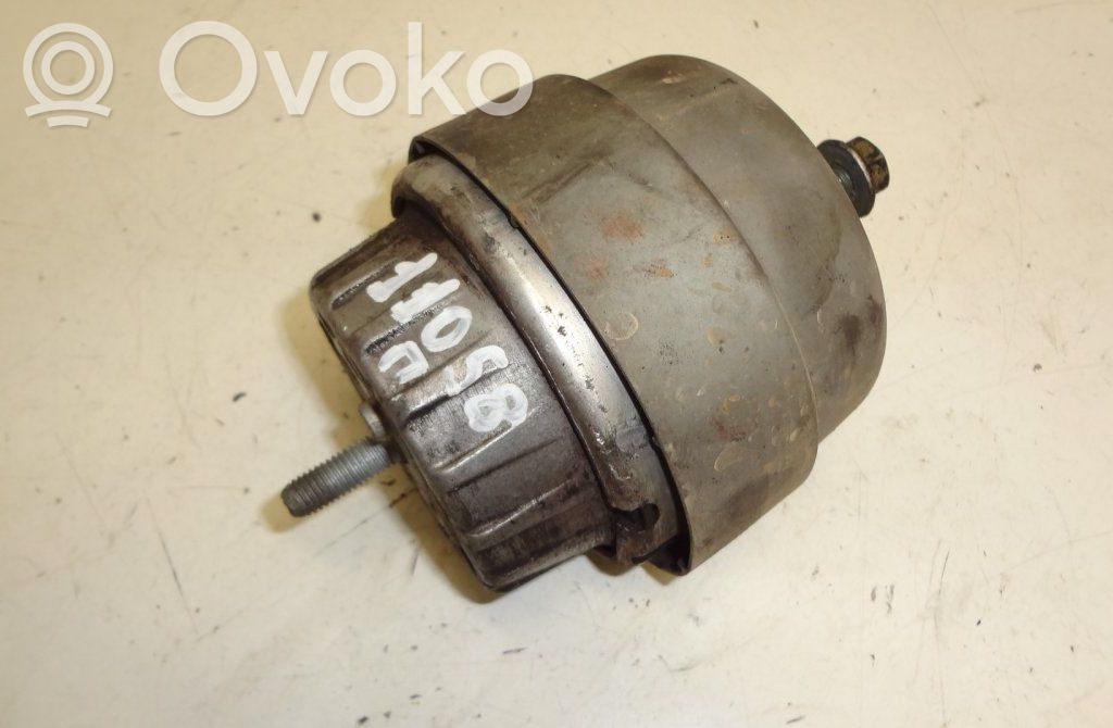 Audi A6 S6 C6 4F Engine mount bracket 