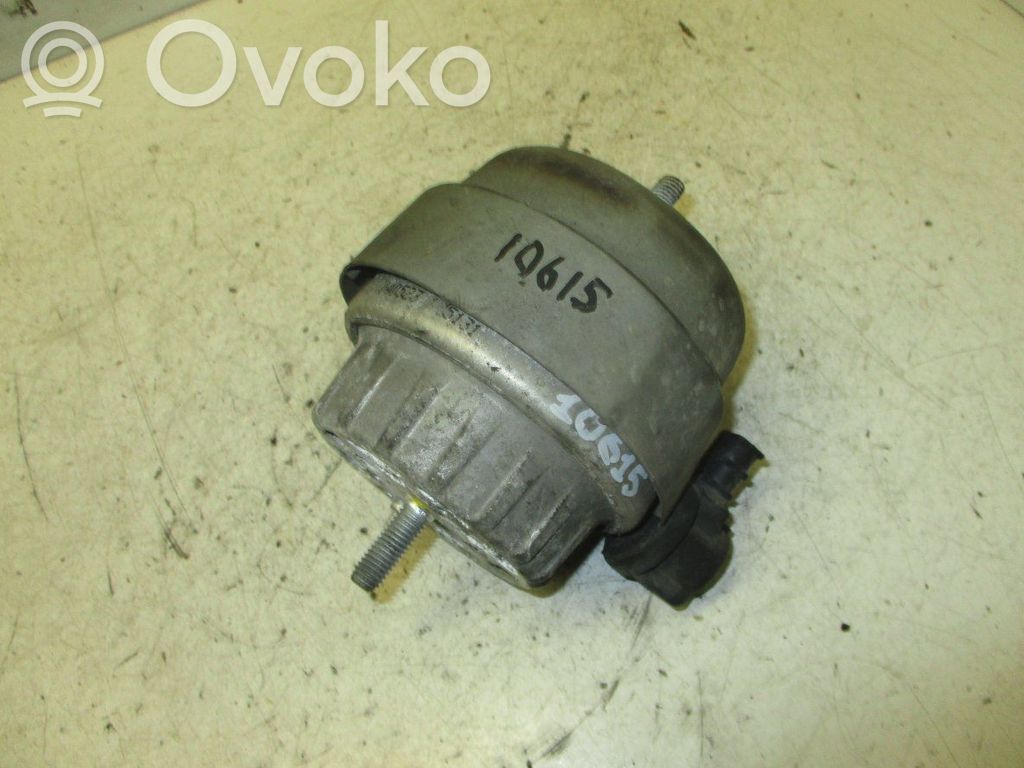 Engine mount bracket   4F0199382D