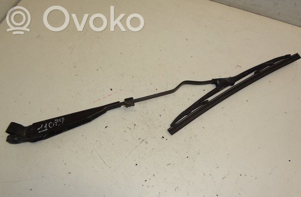 Jeep Liberty Ramię wycieraczki szyby tylnej 