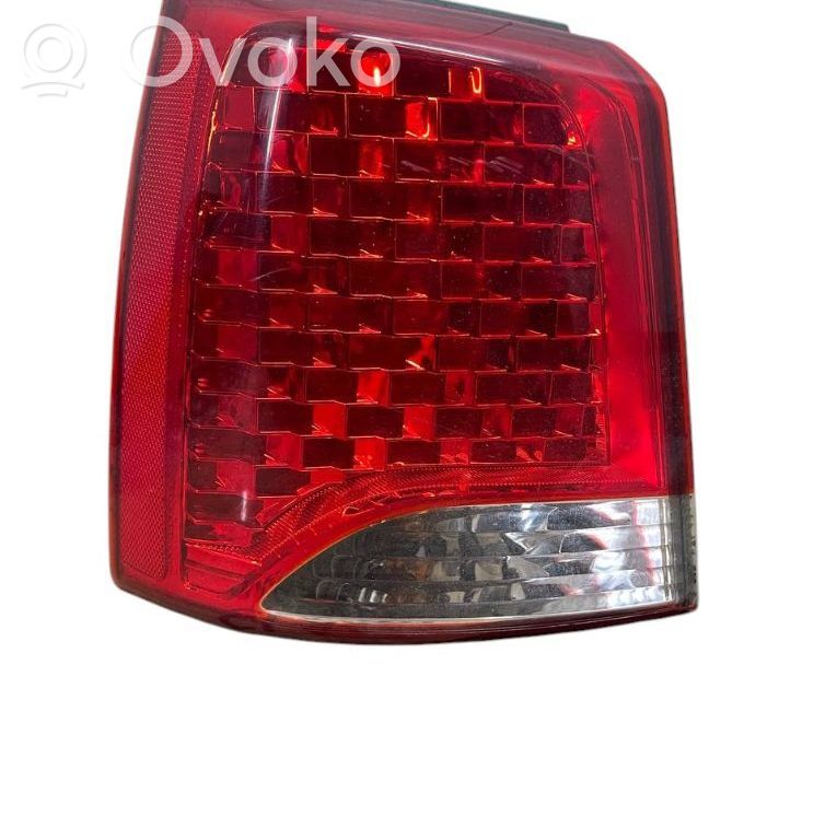 KIA Sorento Luz trasera/de freno 