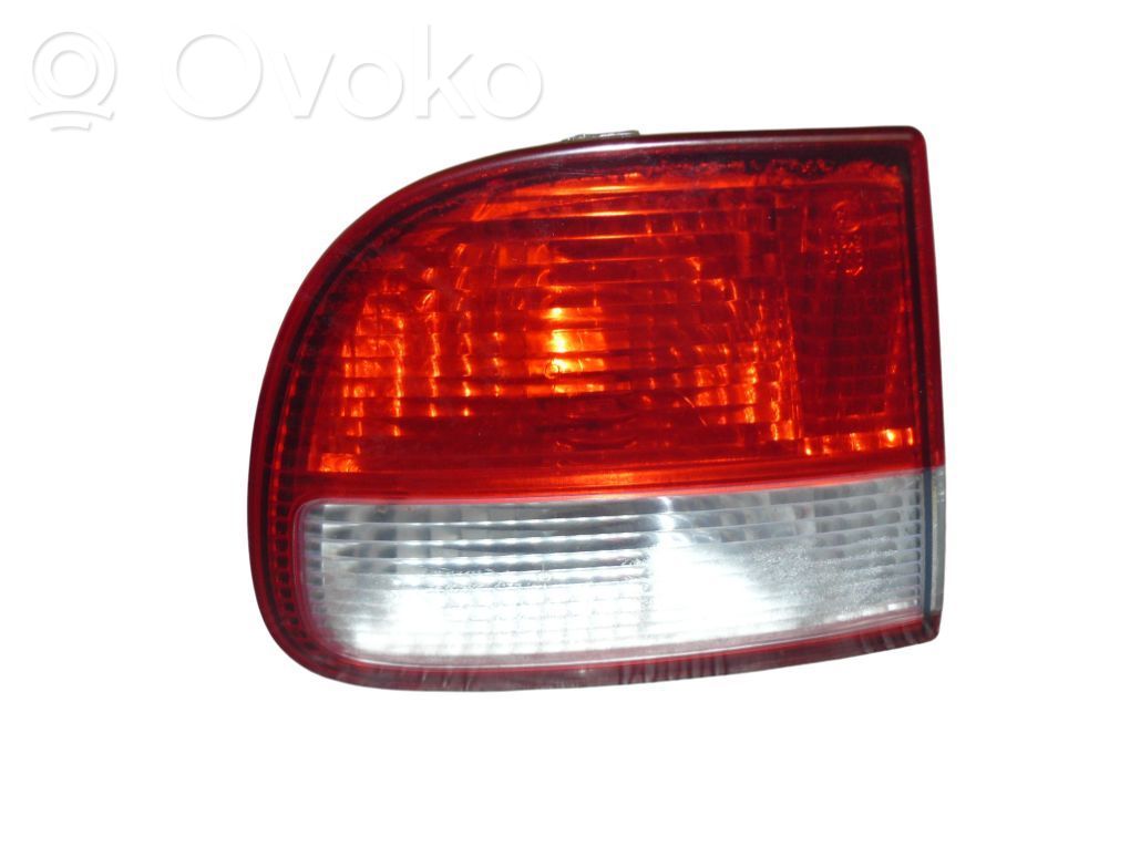 Seat Toledo II (1M) Aizmugurējais lukturis pārsegā 