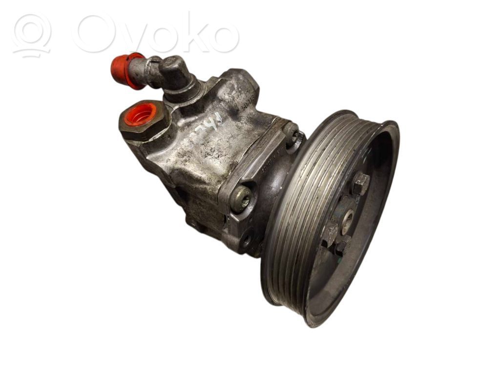 BMW X3 E83 Power steering pump 