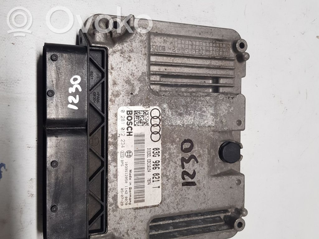 Audi A3 S3 A3 Sportback 8P Engine control unit/module 