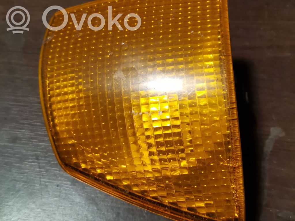 BMW 7 E32 Front indicator light 