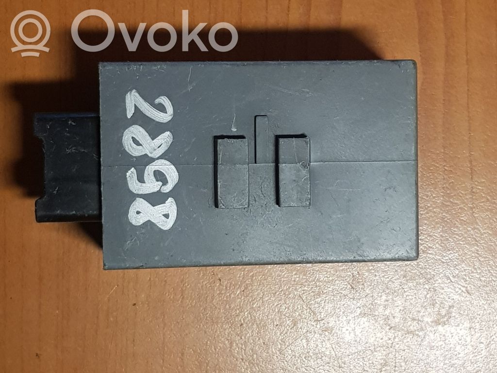 Mazda 626 Rear light relay 