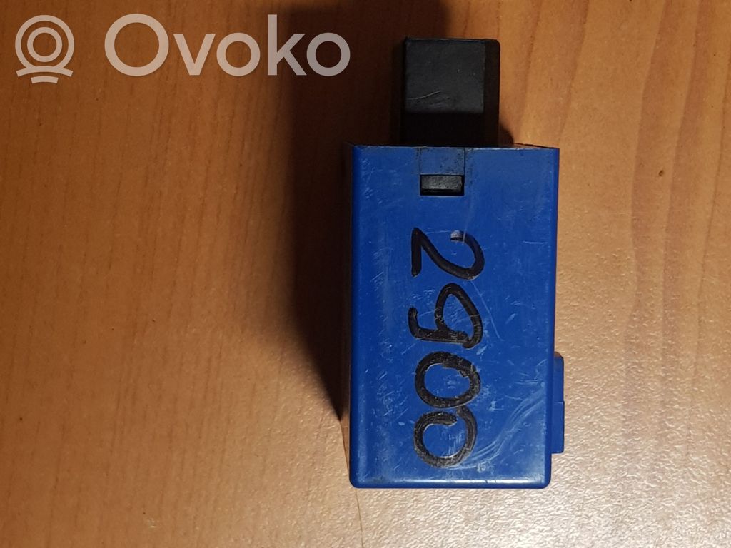 Mazda 323 F Šviesų rėlė 