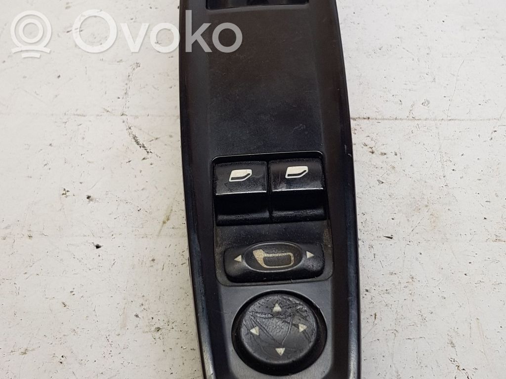 Citroen C4 I Picasso Electric window control switch 